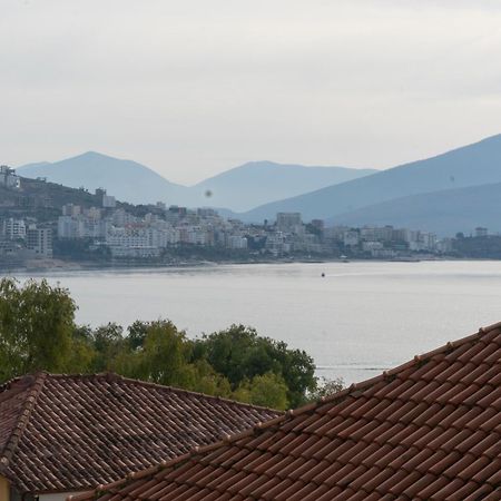 Memories Apartments Sarande Bagian luar foto