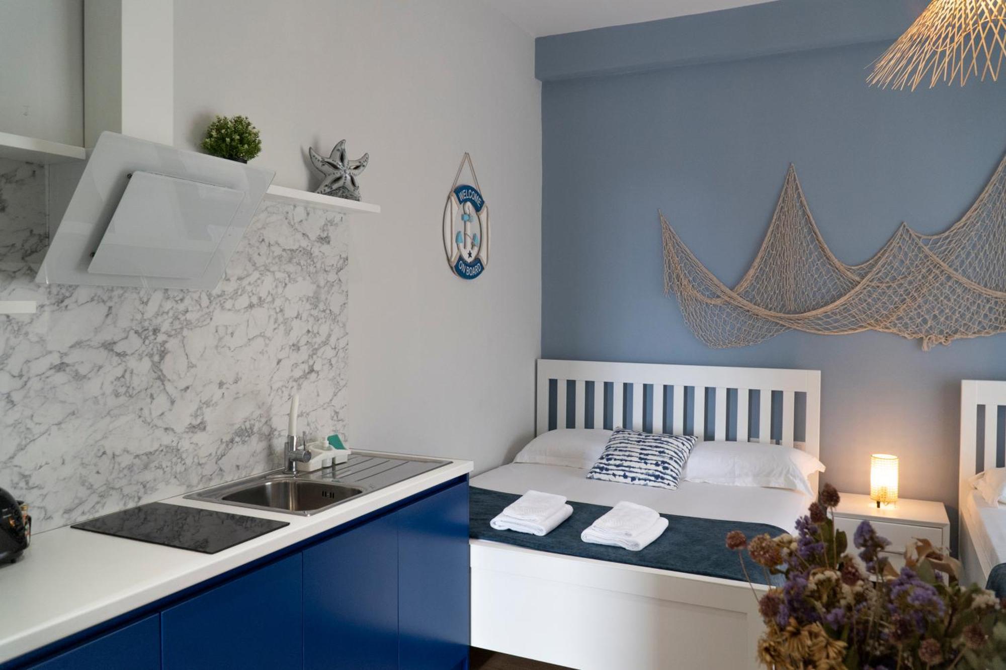 Memories Apartments Sarande Bagian luar foto