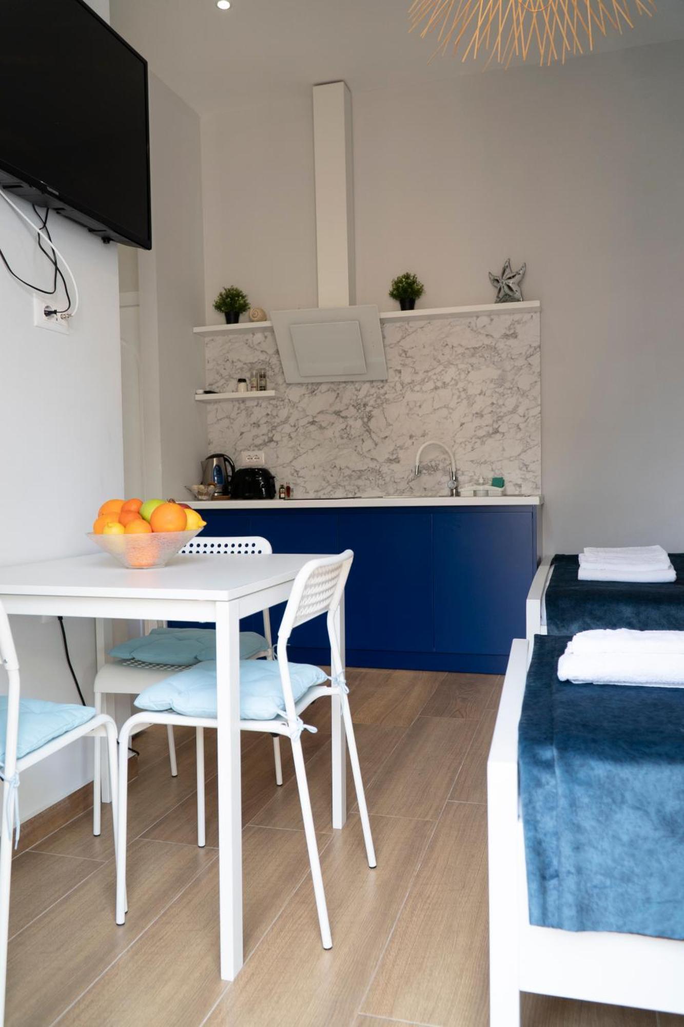 Memories Apartments Sarande Bagian luar foto