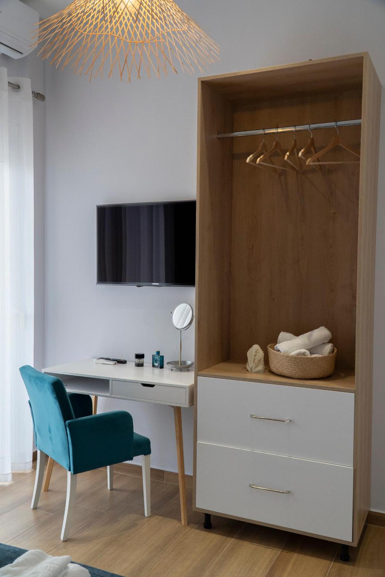 Memories Apartments Sarande Bagian luar foto
