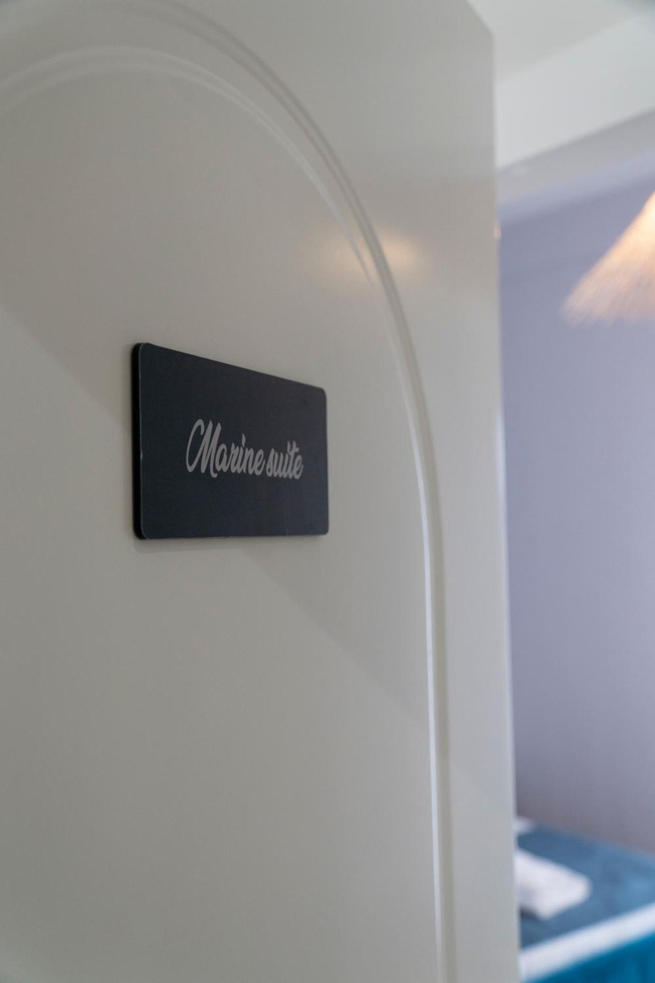 Memories Apartments Sarande Bagian luar foto